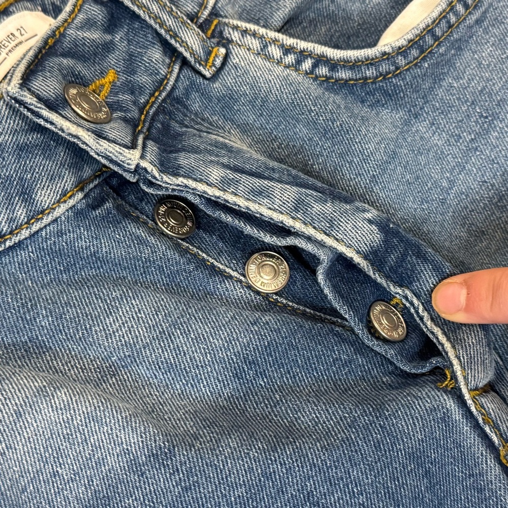 Forever 21 Jeans Wide Leg Distressed Jeans - Picture 4 of 9